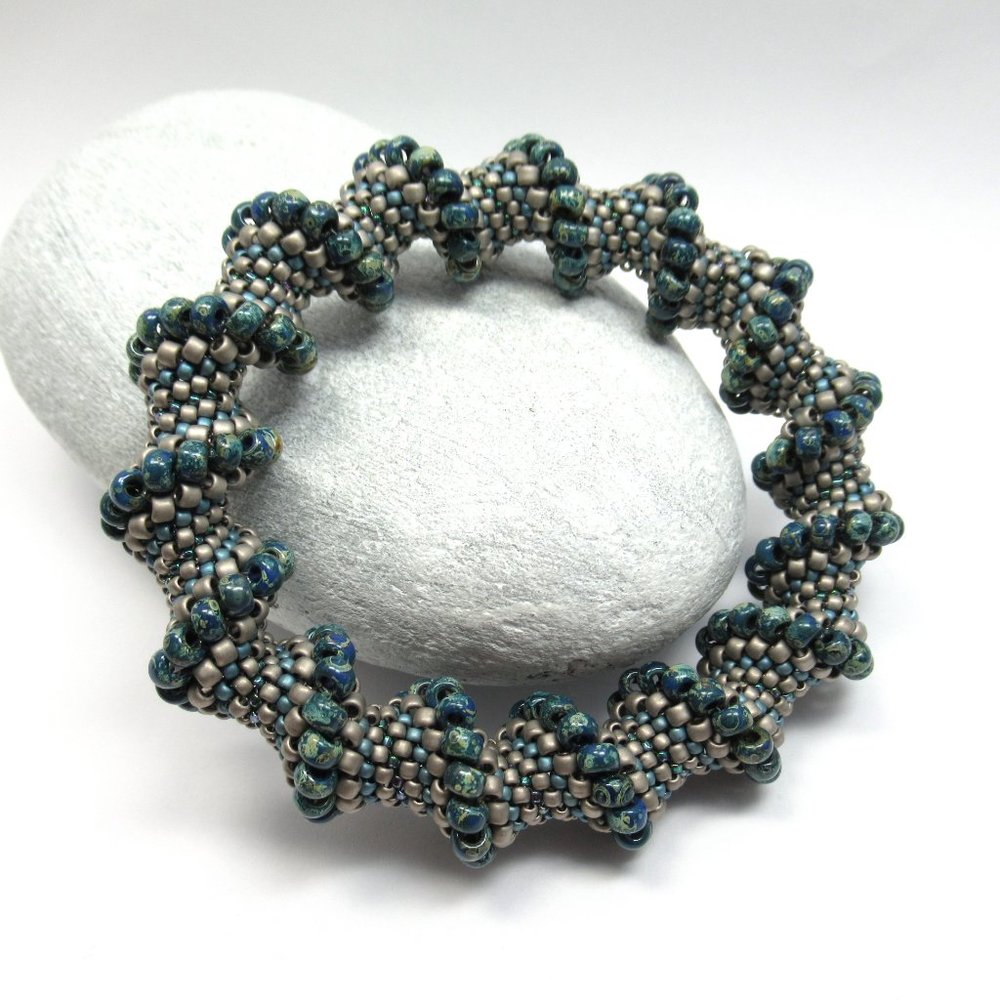 Spiral beadwoven bracelet